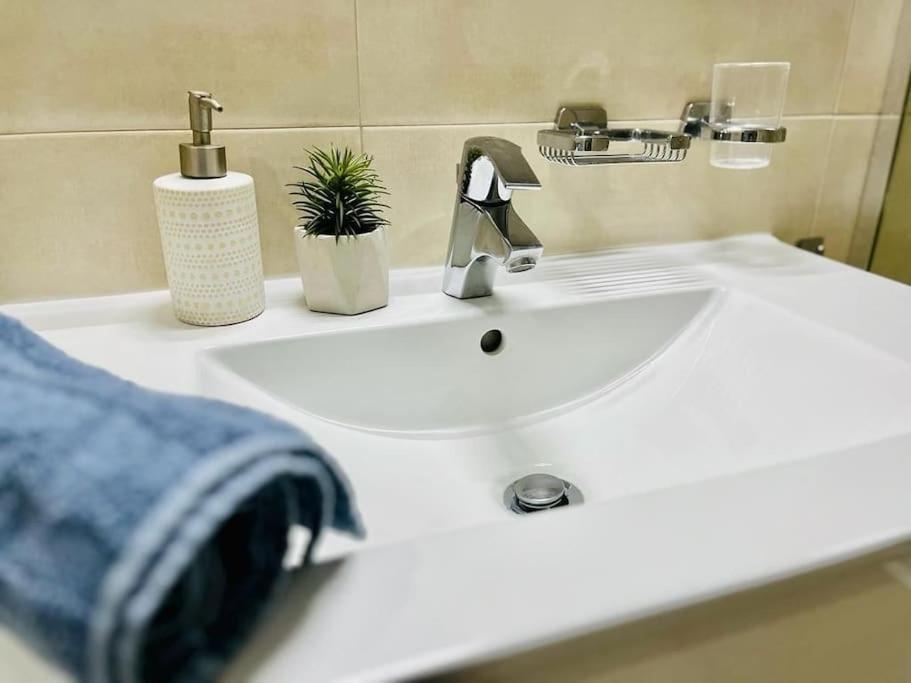 Luxe Appartement Op 50 Meter Van Zee In Moraira Exteriör bild
